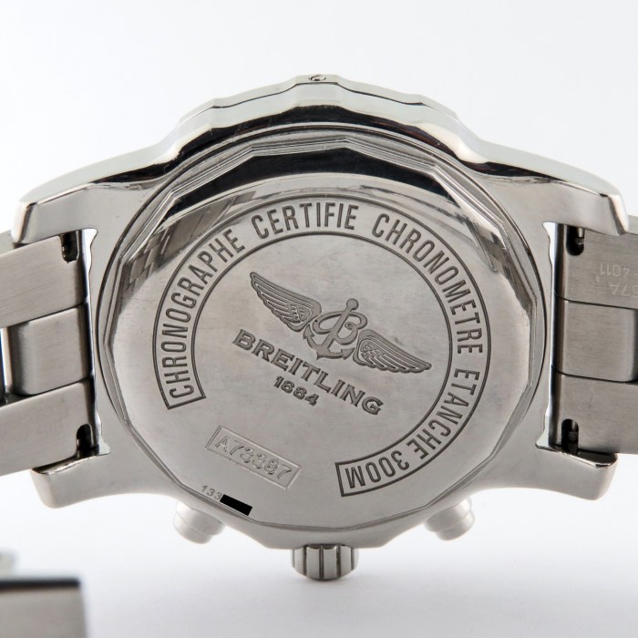 Wonderful Breitling Colt Chronograph A7338710/BB49 Mens Quartz Chronograph Wristwatch at 44mm diameter. It comes with paperworks including Chronometer Cert.