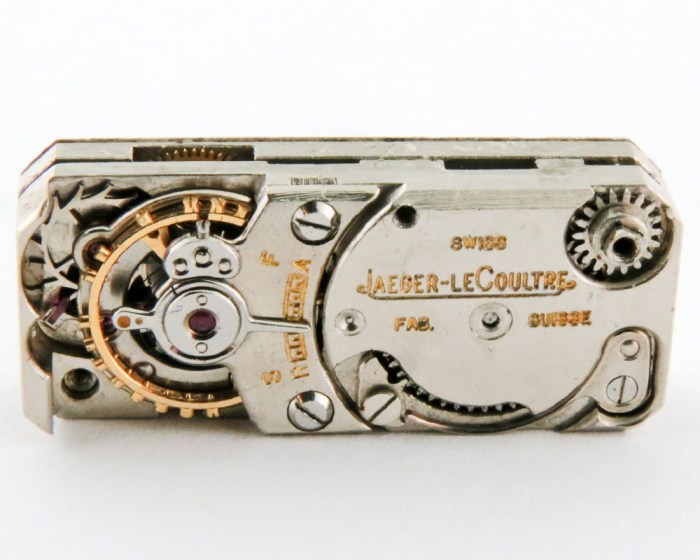 Exotic Jaeger-LeCoultre Vintage ‘Duoplan’ Ladies Wristwatch from the 1930-1940s in 18K Solid Gold. Sea-shell Shaped Case, Xtra Small 403 Movement, Circa 1930s