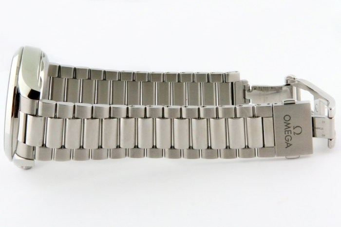 Omega Seamaster Aqua Terra 150m Master Co-Axial Chronometer Stainless Steel Mens Wristwatch 41mm. New Bracelet Current Model. 220.10.41.21.01.002. MSRP $7,000
