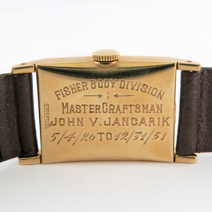 Lord Elgin 14K Solid Gold Vintage Mens Watch Cal.670 Fisher Body Co Presentation with Full Set Box and Accessories. 21x36mm. From early 1950s.