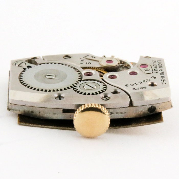 Lord Elgin 14K Solid Gold Vintage Mens Watch Cal.670 Fisher Body Co Presentation with Full Set Box and Accessories. 21x36mm. From early 1950s.