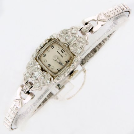 Hamilton Vintage Ladies Cocktail Watch Fully Embellished with Diamonds in 14K White Gold. Entirely Diamond Ornamented Head of Watch, 1930-1940s