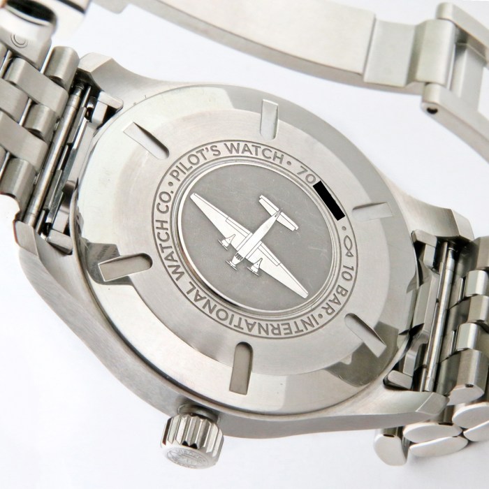 Current Model IWC Pilot’s Watch Green Dial Automatic Bracelet Men Watch 40mm Stainless Steel Case. Model reference is IW328206. MSRP $6,800