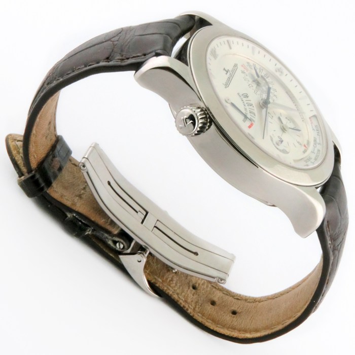 Jaeger-LeCoultre Ref Q1508420 / 147.8.57.S Stainless Steel Master Control Geographic Mens Automatic Watch w/GMT & Worldtime. 40mm. Retail Price MSRP $10,150.