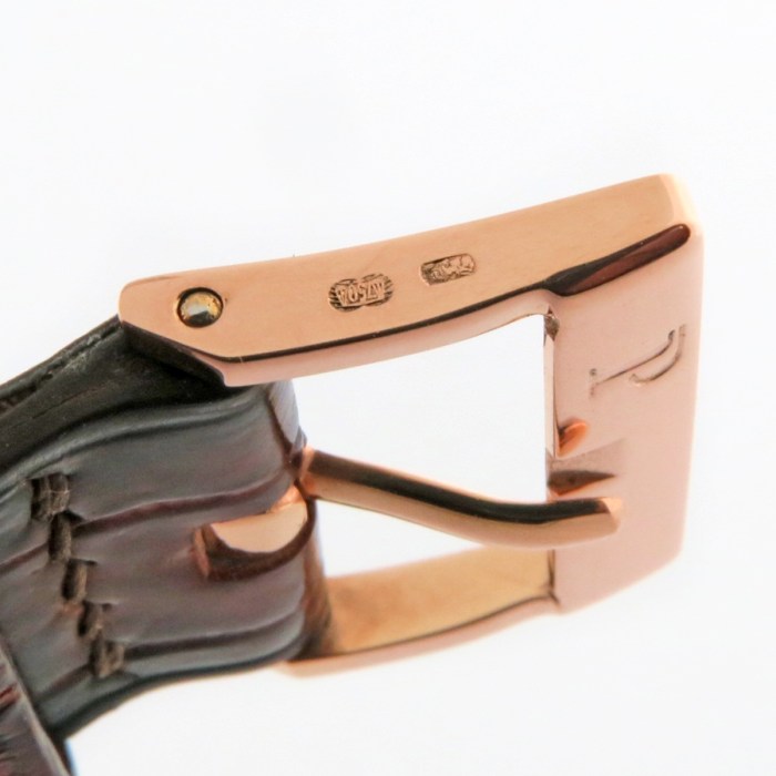 Claissic Piaget Rectangle a L’Anchenne 18K Rose Gold Hand-wind Wristwatch Model Ref 9952. 24mm width X 35mm length. From 2000s.