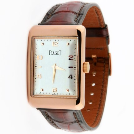 Claissic Piaget Rectangle a L’Anchenne 18K Rose Gold Hand-wind Wristwatch Model Ref 9952. 24mm width X 35mm length. From 2000s.