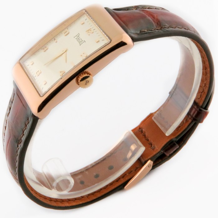 Claissic Piaget Rectangle a L’Anchenne 18K Rose Gold Hand-wind Wristwatch Model Ref 9952. 24mm width X 35mm length. From 2000s.