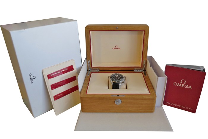 Current Model Omega Seamaster Diver 300M Stainless Steel Black Dial Automatic Master Co-Axial Chronograph on Rubber Strap. Ref.210.32.44.51.01.001. FULL SET B&P