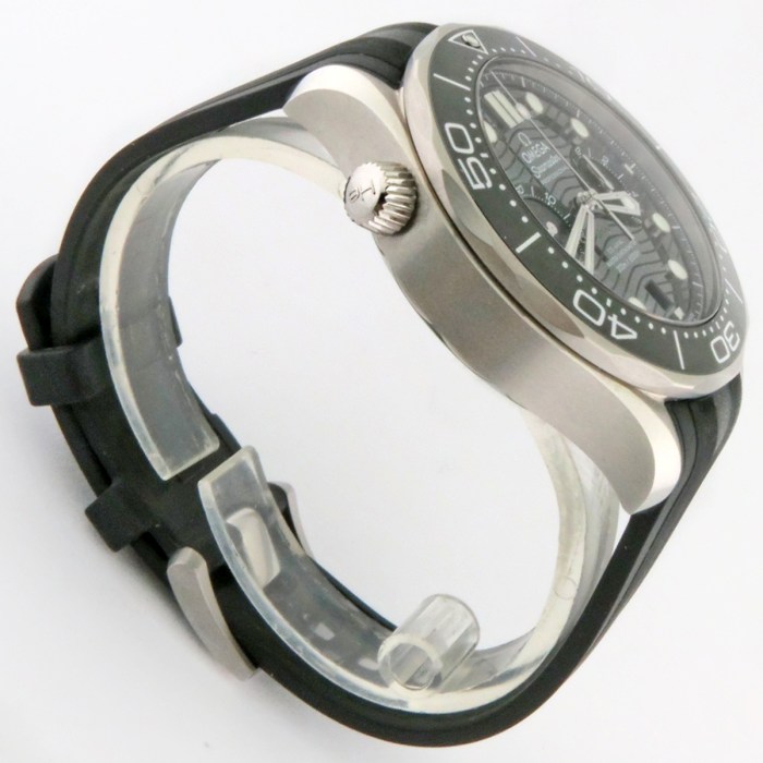 Current Model Omega Seamaster Diver 300M Stainless Steel Black Dial Automatic Master Co-Axial Chronograph on Rubber Strap. Ref.210.32.44.51.01.001. FULL SET B&P
