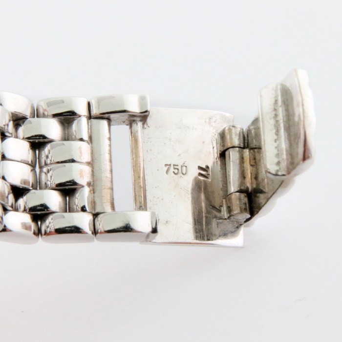 Chopard Ladies Happy Diamonds with 7 Floating Diamonds and Fully Diamond Set Bezels. 18K White Gold Bracelet Ladies Wristwatch Ref.204993 25mm. MSRP $24,370