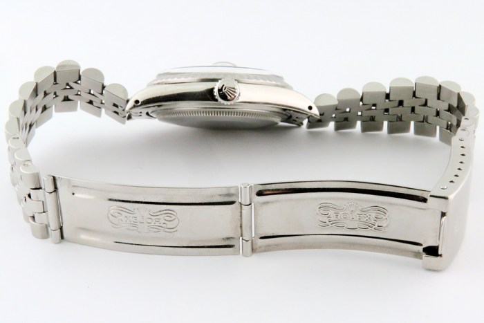 Rolex Datejust 16030 Stainless Steel Mens Wristwatch from 1982 with Silver Dial and Jubilee Bracelet. 7.2 Million Serial Number, 36mm. Clean and Nice Example.